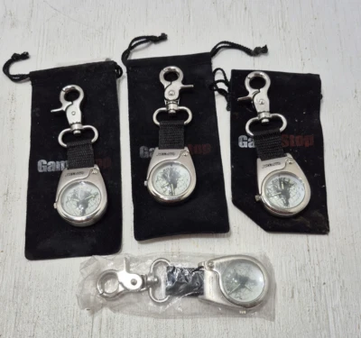 Reloj Clip de Bolsillo Vintage Gamestop Chaos Legion Promo Lote de 4 Juego Capcom Foto 1 de 3