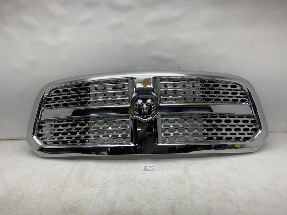 *DAMAGED*2013 2014 2015 2016-2018 DODGE RAM 1500 FRONT GRILLE/GRILL W/EMBLEM OEM Foto 1 de 4