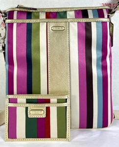 Coach 48625B Legacy North South tracolla a righe multicolore e custodia per carte - Foto 1 di 12
