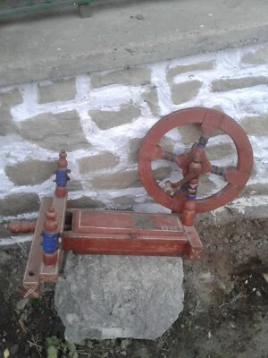 !RARE Primitive Antique Wooden Spinning Wheel.Signed 1936! - Image 1 of 4