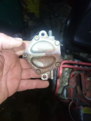 1987 to 1998 suzuki quadrunner 250 4x4 king quad 300 4x4 fuel pump - Image 1 of 2