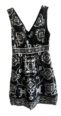 Vestido Casa Blanca Mercado Negro Talla 2 Sin Mangas Cóctel 100% Seda DAMA DE HONOR Foto 1 de 4