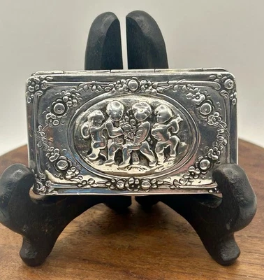 Antigua caja de cigarrillos/baratija estampada con bisagras corona alemana de plata 830 2TOZ Foto 1 de 4