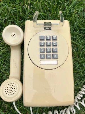 Vintage CORTELCO 355444-MBA-20M-09-89 - Beige Wall Phone Hearing Aid Compatible - Image 1 of 4