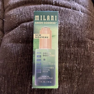 Green Goddess Glow Oil Canna Sativa Seed Oil by Milani 1oz Bottle - Picture 1 of 3