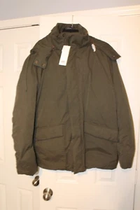 Nueva Chaqueta Estilo Parka con Capucha Vince para Hombre M45574599 Oliva Talla 2XL $695 - Imagen 1 de 4