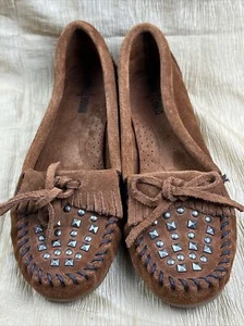 Minnetonka Moccasins Brown Double Studded Suede Casual Moc Boat Shoes 362 8.5 - Picture 1 of 24