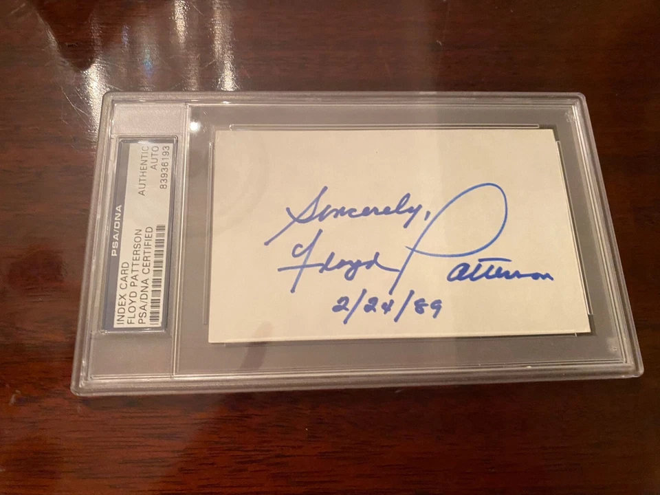 Floyd Patterson Autograph index card  PSA/DNA  authenticated - Image 1 of 1