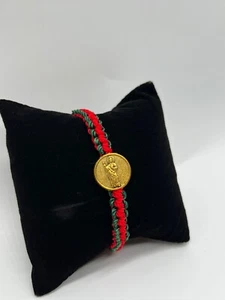 Pulsera St Jude hecha a mano anudada cuerda roja verde - Imagen 1 de 7