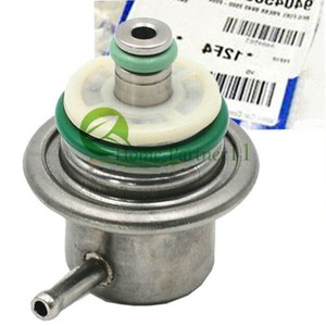 For 2000-2004 VOLVO S40 V40 1.9T 9404583  Fuel Pressure regulator