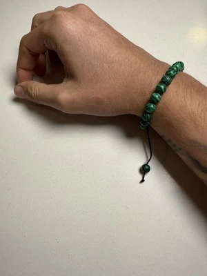Pulsera con cuentas de piedra genética de malaquita-propiedades metafísicas-crecimiento-protección. Foto 1 de 2