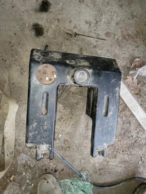 Wheel Horse 520h Fuel Tank With Sending Unit - Image 1 of 2