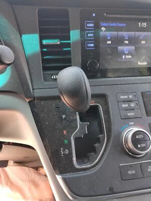 Used Automatic Transmission Shift Lever Assembly fits: 2016 Toyota Sienna  Grade - Imagem 1 de 4