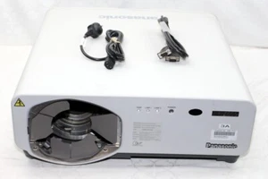 *Panasonic PT-D7600E*3-DLP Projektor Beamer 6000Lumen projector SXGA 4x vorrätig - Picture 1 of 23