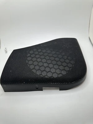 Крышка динамика левая передняя дверная панель 1998-2000 Mercedes Benz C280 C230 C43 черная - Изображение 1 из 4