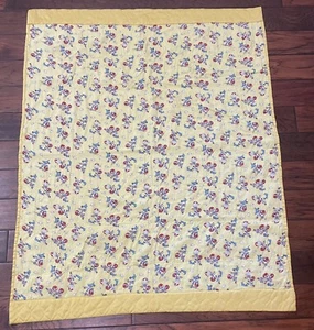 Vintage Handarbeit Baby Krippe Decke gelb Satinborte Astronaut Hund kleiner Junge 40x51" - Bild 1 von 4