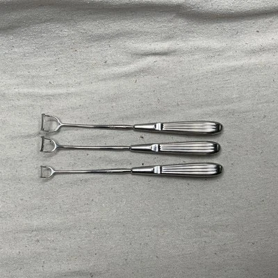 Juego de 3 curetas adenoides rectas Storz ORL N6010 - 0, 2, 3 Foto 1 de 4