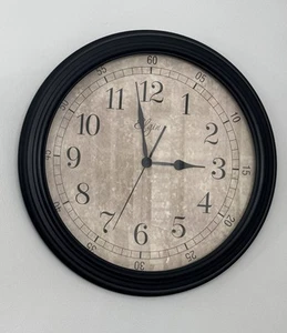 18” Wall Clock Elgin Black Plastic Circle Shape. Arabic Numerals Battery Hanging - Picture 1 of 5