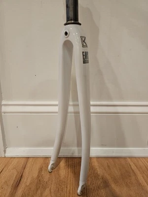 Kestrel EMS композитная дорожная вилка 1 дюйм резьба 700c белая 175 мм резьба рулевого управления 23 мм - Изображение 1 из 4