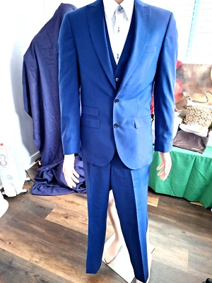 French Connection Blue three-piece slim fit Suit size 38 Foto 1 de 4
