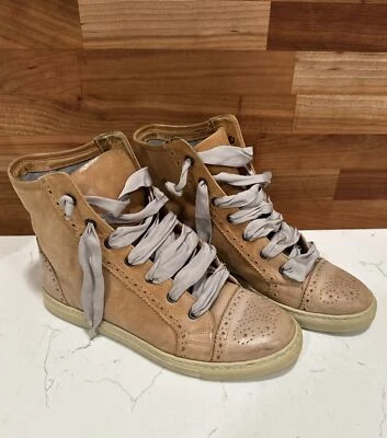 Tênis Brunello Cucinelli couro marrom cano alto com cadarços de seda 36,5 / 6,5 EUA - Imagem 1 de 4