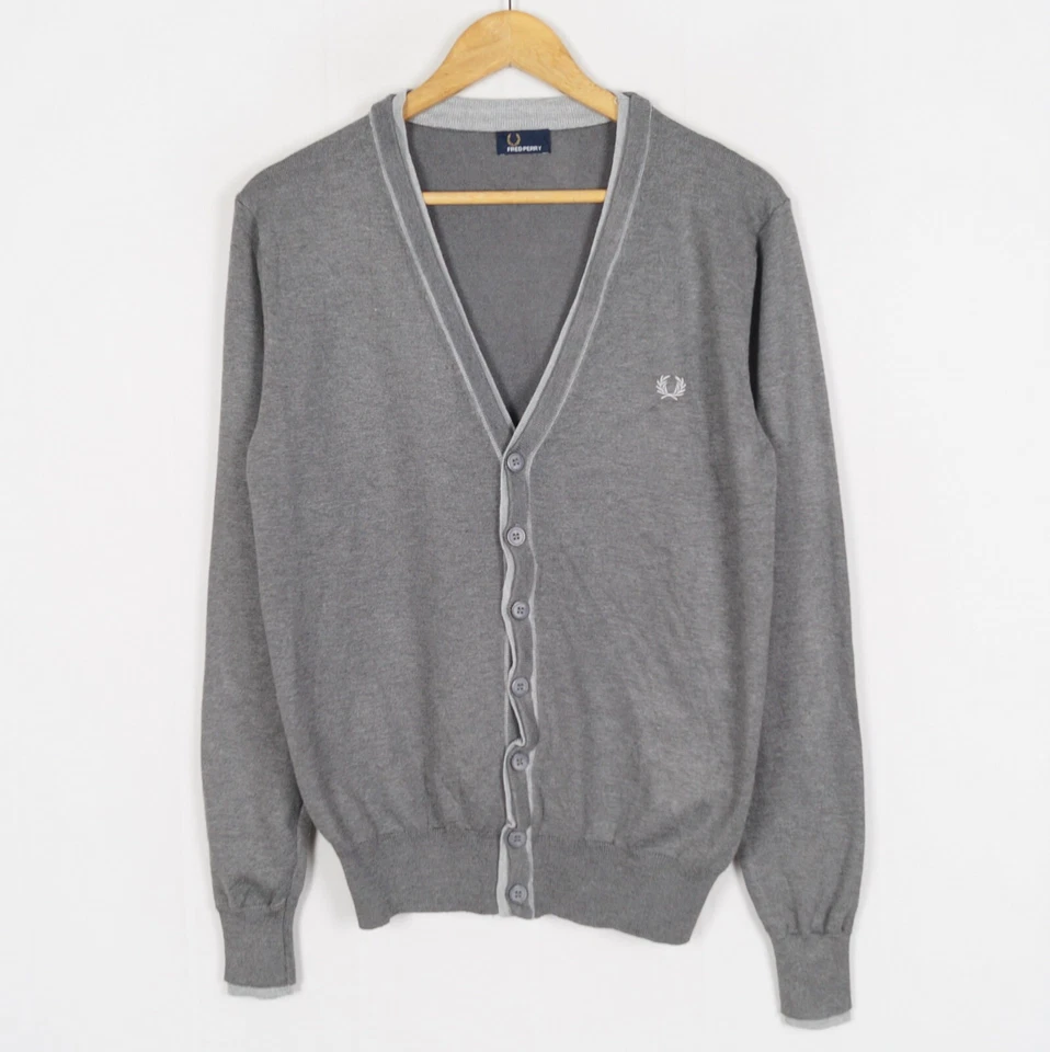 FRED PERRY Hombres Cardigan Jumper Talla ~ S Poliéster Gris Tejido Botones me... - Imagen 1 de 4
