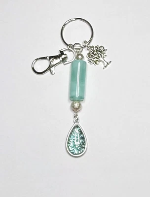 HANDMADE PRETTY GREEN BEADED KEYRING WITH TREE CHARM - PERFECT STOCKING FILLER - Image 1 of 4