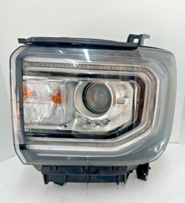 Farol lateral para motoristas 2016-18 GMC Sierra 1500 HID LH 84046790 - Imagem 1 de 4