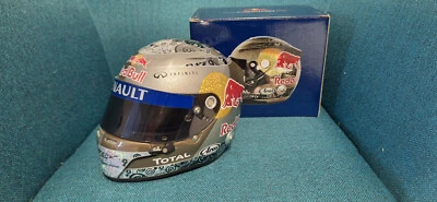 Signed Vettel 2010 1/2 scale helmet - Casco - Helm - Photo 1/4