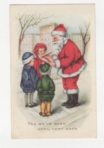 Babbo Natale che fa la sua lista di bravi ragazzi e ragazze cartolina leggermente in rilievo a - Foto 1 di 2