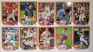 2023 Topps Update - GOLD PARALLELS - SERIAL #'d to /2023 - U Pick