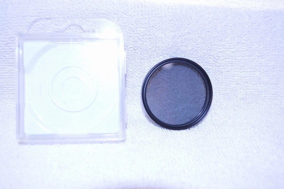 Quantaray 49 mm P.L. (Polarizer) Screw-In Filter with Case Made Japan (Q-121) - Image 1 of 2