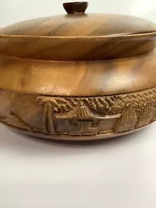 Ciotola vintage africana in legno di teak intagliato a mano 9" x 4" con coperchio intagliato a mano - Foto 1 di 12