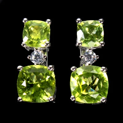 925 Sterling Silver Earrings Cushion Peridot 7mm Simulated Cz Gemstone Jewelry - Image 1 of 4