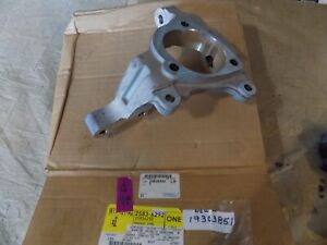 GM OEM 25836292 2006-11 Chevy HHR Steering Knuckle Driver Side