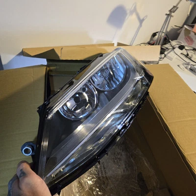 471445411 2011-ON WV JETTA ELECTRIC W/MOTOR HEAD LAMP UNIT LH Tyc 20-C584-05-2B - Image 1 of 4