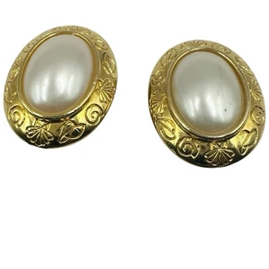 Liz Claiborne Clip On Earrings Vintage Gold Tone Faux Pearl Retro - Picture 1 of 9