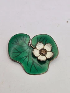 DAVID ANDERSEN ENAMEL STERLING SILVER  LILLY PAD PIN - Picture 1 of 3