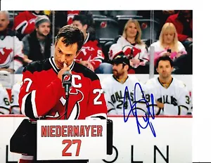 NEW JERSEY DEVILS SCOTT NIEDERMAYER SIGNED GIVING SPEECH 8X10 - Picture 1 of 1