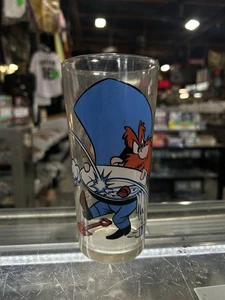 1976 LOONEY TUNES YOSEMITE SAM & SPEEDY GONZALES PEPSI CUP - Foto 1 di 5