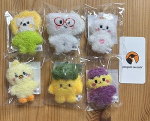 NMIXX - 1ST FAN MEETING NSWER VACATION OFFICIAL MD PLUSH KEYRING MICRO Ver. NEW - Picture 1 of 7