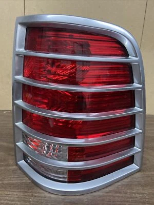 2002,2003,2004,2005 MERCURY MOUNTAINEER PASSENGER RIGHT SIDE TAIL LIGHT OEM - Image 1 of 4