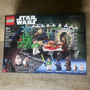 LEGO Star Wars Millennium Falcon Holiday Diorama (40658) RETIRED SEALED - Picture 1 of 6