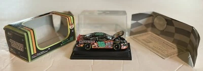 Bobby Labonte 18 baterías interestatales 1:64 Revell coche de carreras certificado de autenticidad; pequeños soldados Foto 1 de 4