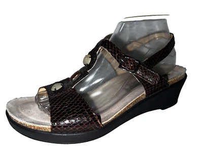 Sandalias de cuña MEPHISTO para mujer talla 41/11 marrón con cuentas en relieve Air Relax correa en T Foto 1 de 4