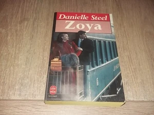 ZOYA / DANIELLE STEEL - Picture 1 of 3
