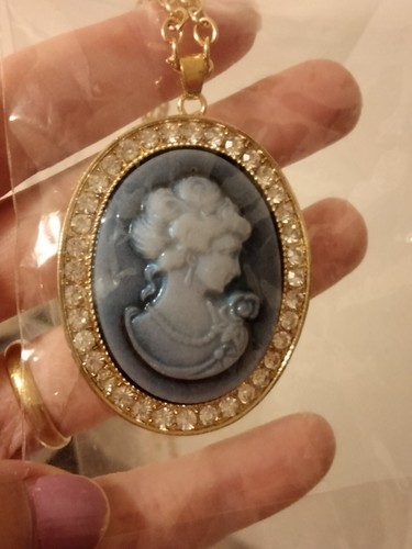 Collana Cameo blu con brillantini Idea regalo di San Valentino Donna!