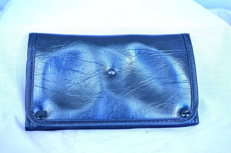 Generic 6 Pocket Folding Filter Storage Case 62 mm or Smaller (FH-16) - Image 1 of 3