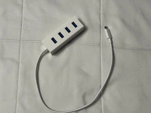 USB-C to USB-A 4-Port Hub - White - Picture 1 of 2