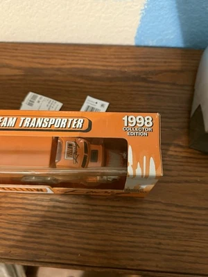 Racing Champ 1998, #19 Tony Raines Yellow Freight 1:64 NASCAR diecast Foto 1 de 4